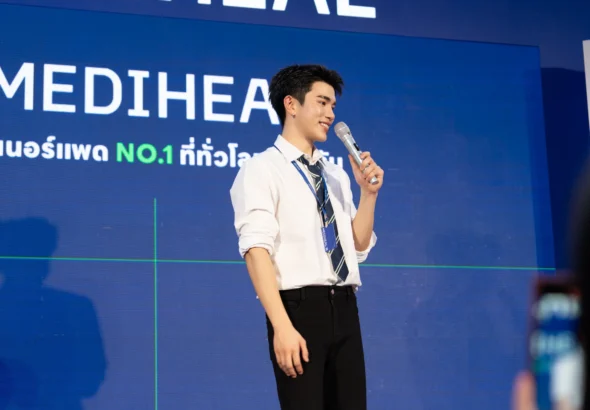 MEDIHEAL แบรนด์สกินแคร์ชื่อดังจากเกาหลีใต้ จัด Pop up store ใจกลางกรุงเทพฯ เปิดตัว ‘โฟร์ท ณัฐวรรธน์’ แบรนด์แอมบาสเดอร์ MEDIHEAL Toner Pad คนไทยคนแรก