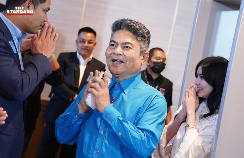 การประชุมครั้งนี้มีสมาชิกพรรคประชาธิปัตย์ทั้งอดีตและปัจจุบันเข้าร่วมด้วย “กาลครั้งหนึ่ง ณ บ้านฟ้า” ฉลองครบรอบ 80 ปี 5